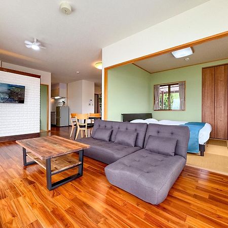 ペンションパシフィカ古宇利 Villa Kouri Exterior photo
