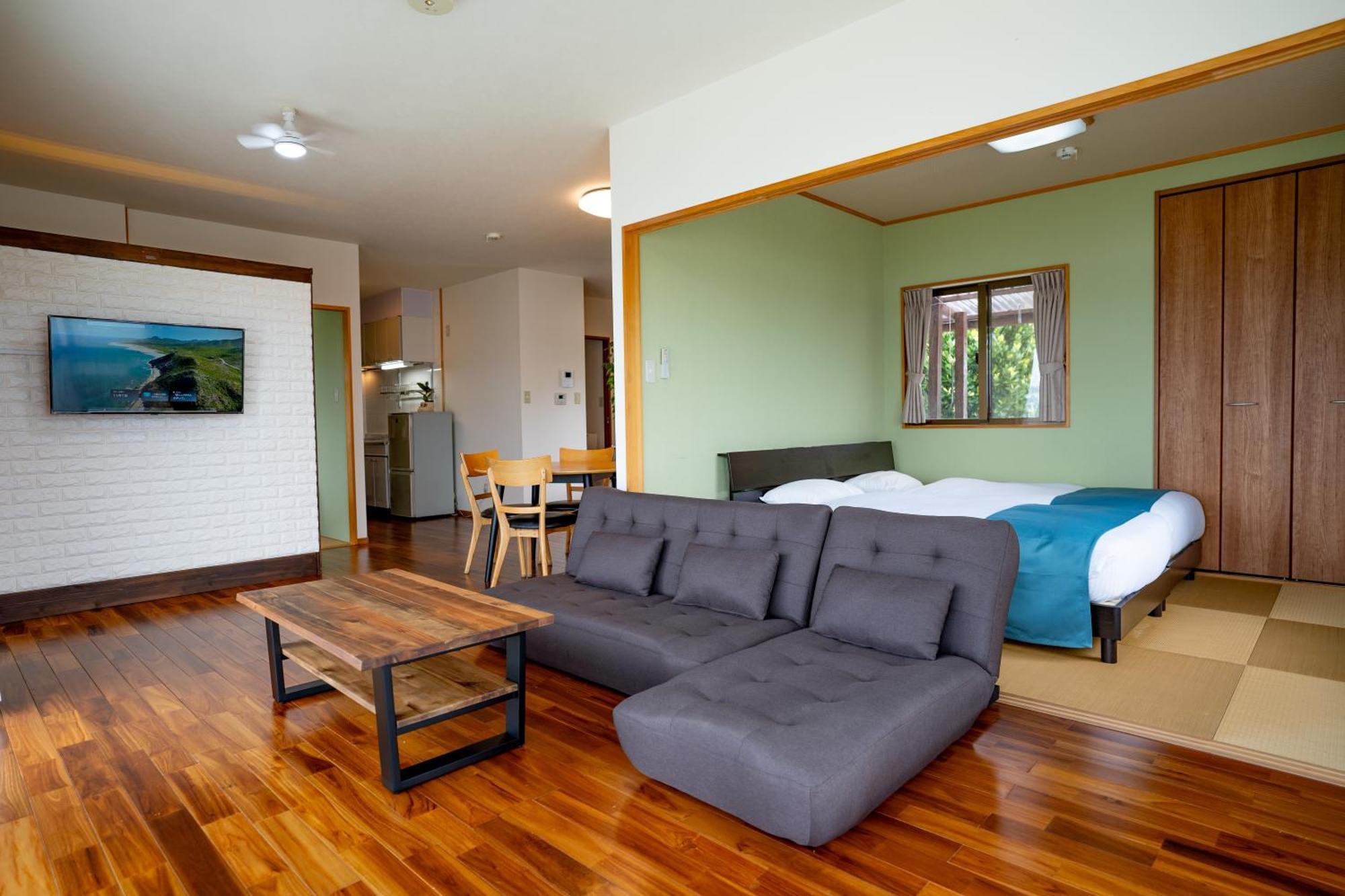 ペンションパシフィカ古宇利 Villa Kouri Exterior photo