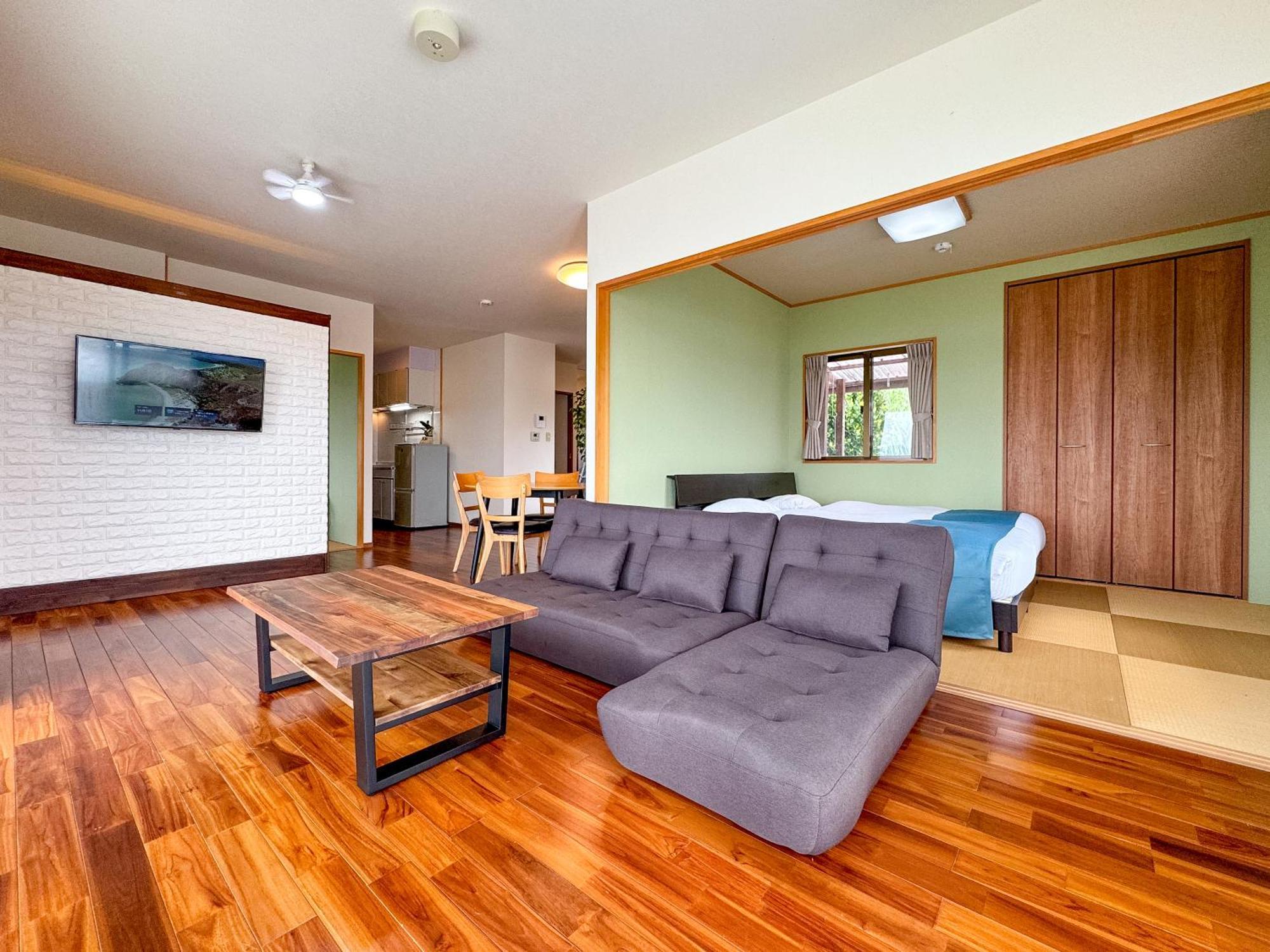 ペンションパシフィカ古宇利 Villa Kouri Exterior photo